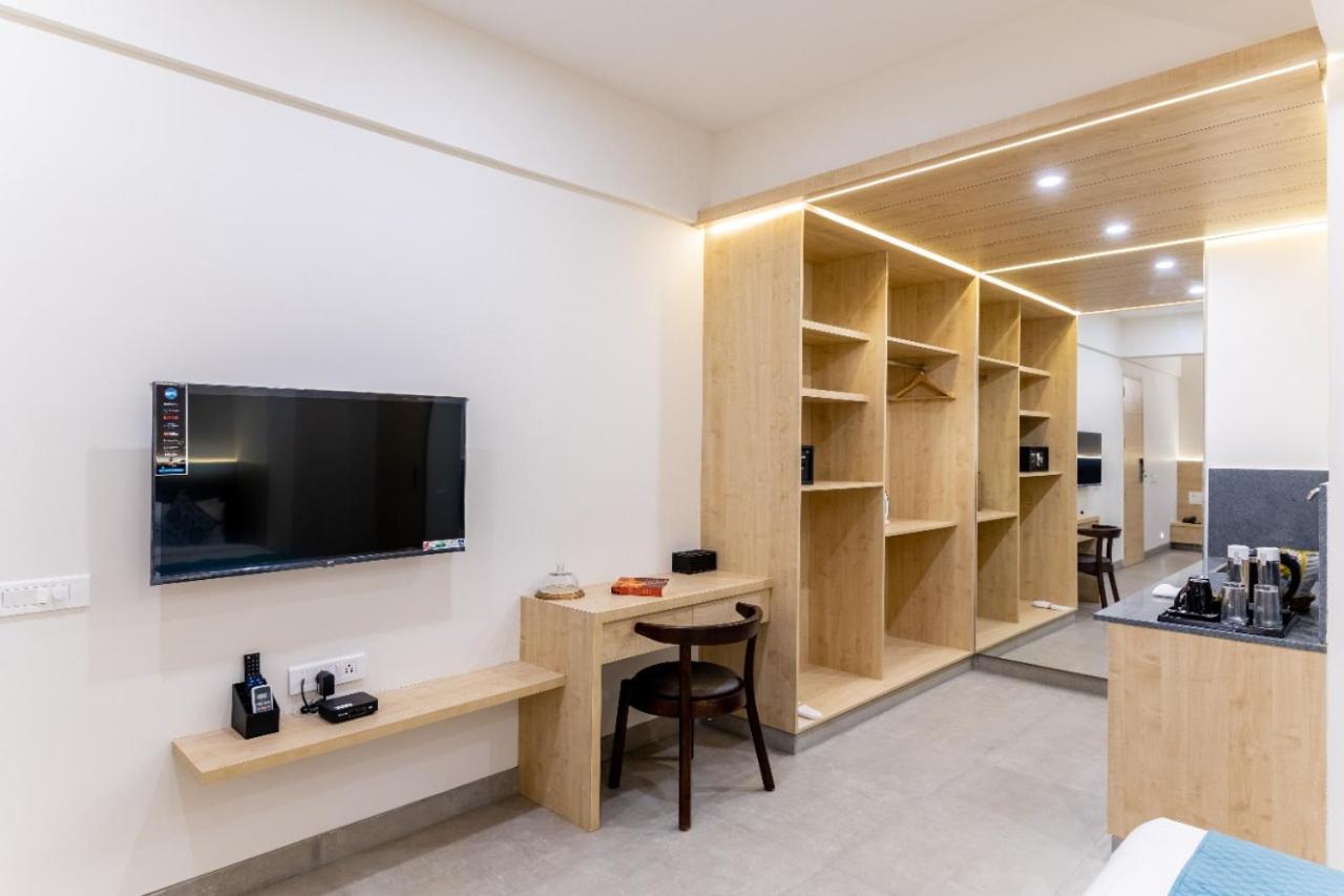 Iris Suites Bangalore Exterior photo